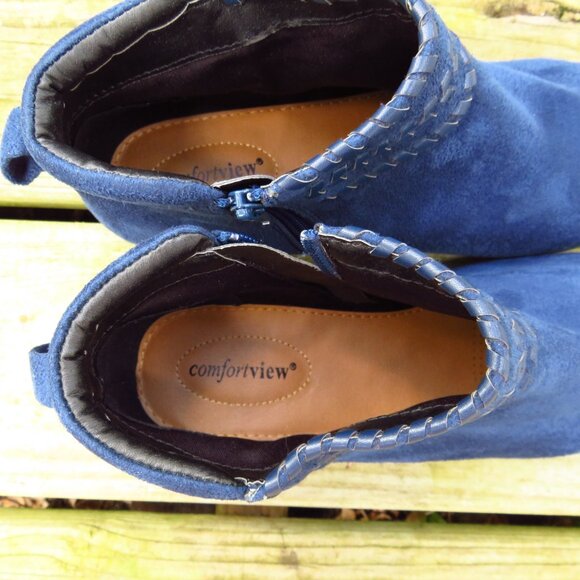 Comfortview Womens 10WW Blue Faux suede Booties unworn - Picture 5 of 8